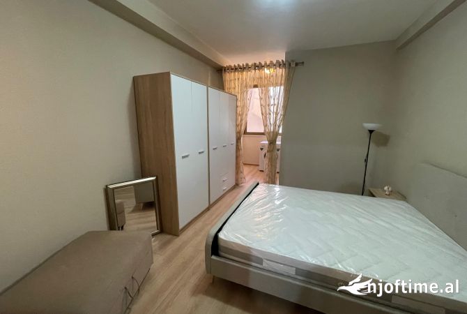 Shtepi me qera 1+1 ne Tirane - 45,000 Leke