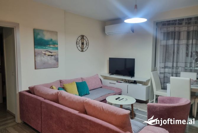 Shtepi me qera 2+1 ne Tirane - 550 Euro