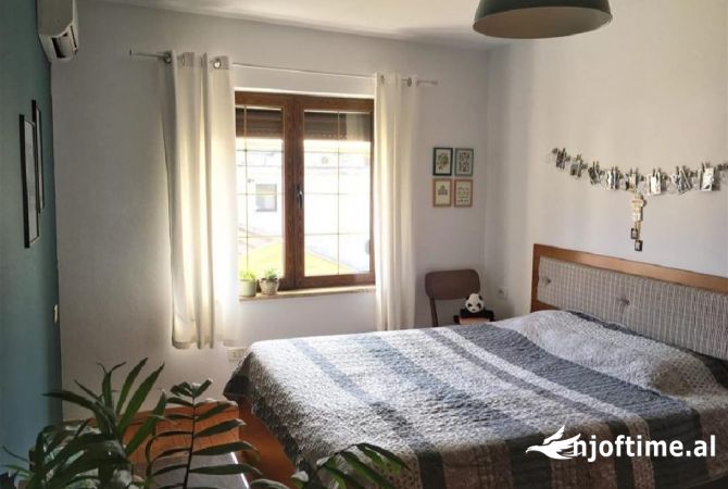 Shtepi me qera 2+1 ne Tirane - 55,000 Leke