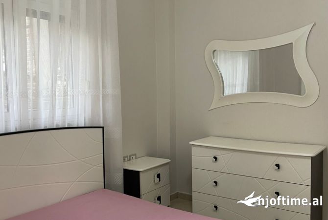 Shtepi me qera 1+1 ne Tirane - 400 Euro