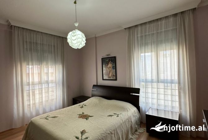 Shtepi me qera 2+1 ne Tirane - 500 Euro