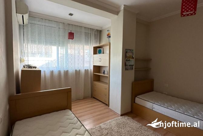 Shtepi me qera 2+1 ne Tirane - 500 Euro