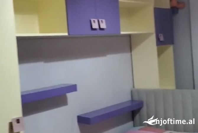 Shtepi me qera Apartament ne Tirane, 2+1, Mobilimi E mobiluar, Pagesa 500  Euro.