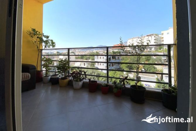 Shtepi me qera Apartament ne Tirane, 2+1, Mobilimi E mobiluar, Pagesa 450  Euro.