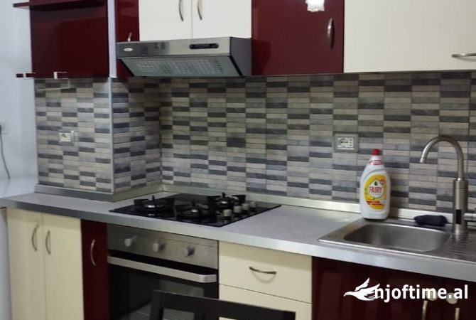 Shtepi me qera 2+1 ne Tirane - 550 Euro