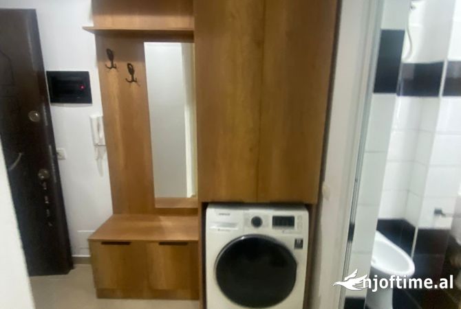 Shtepi me qera Apartament ne Tirane, 1+1, Mobilimi E mobiluar, Pagesa 50,000  Leke.