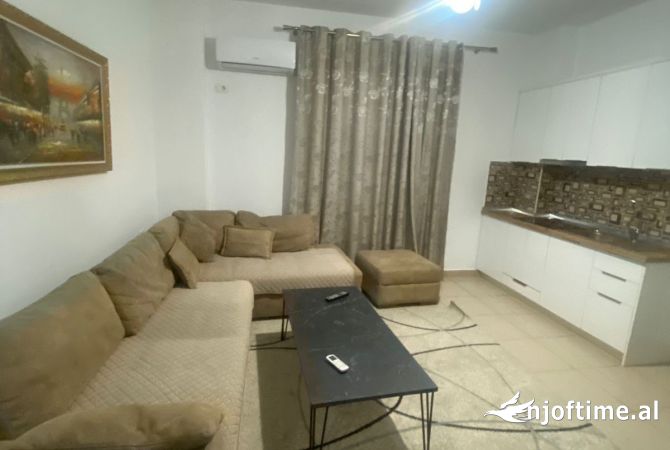 Shtepi me qera 1+1 ne Tirane - 50,000 Leke