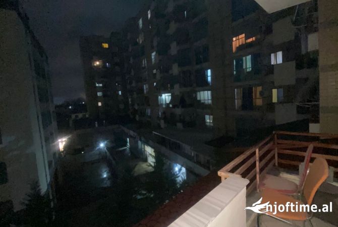 Shtepi me qera Apartament ne Tirane, 2+1, Mobilimi E mobiluar, Pagesa 400  Euro.