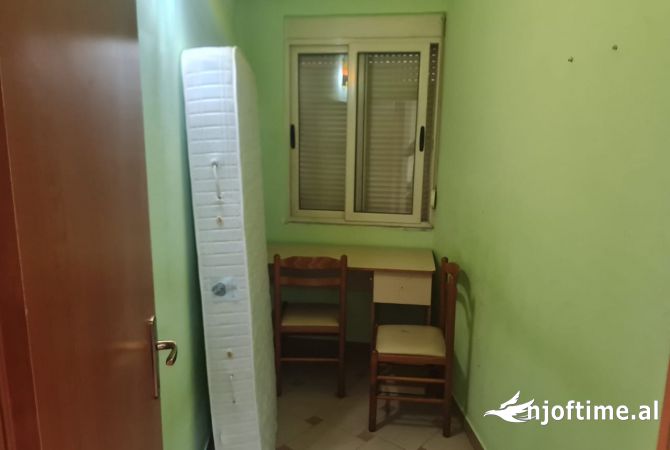 Shtepi me qera Apartament ne Tirane, 2+1, Mobilimi E mobiluar, Pagesa 65,000  Leke.