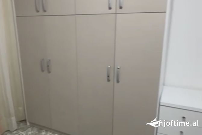 Shtepi me qera Apartament ne Tirane, 2+1, Mobilimi E mobiluar, Pagesa 55,000  Leke.