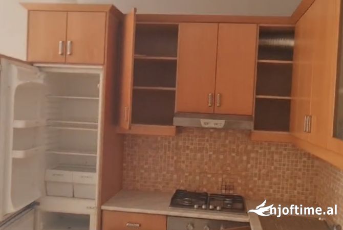 Shtepi me qera 2+1 ne Tirane - 480 Euro