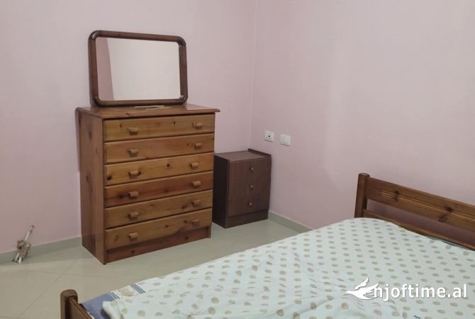 Shtepi me qera 1+1 ne Tirane - 400 Euro