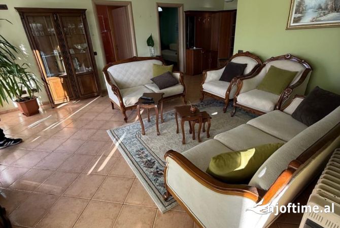 Shtepi me qera 2+1 ne Tirane - 550 Euro