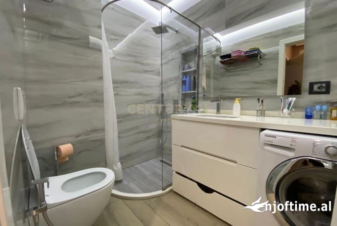 Shtepi me qera Apartament ne Tirane, 1+1, Mobilimi E mobiluar, Pagesa 700  Euro.