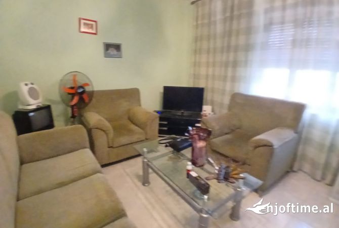 Shtepi ne shitje 1+1 ne Tirane - 104,000 Euro
