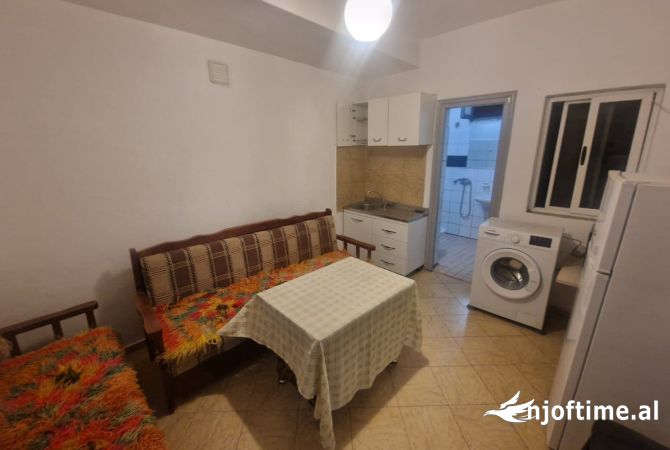 Shtepi me qera 1+1 ne Tirane - 30,000 Leke