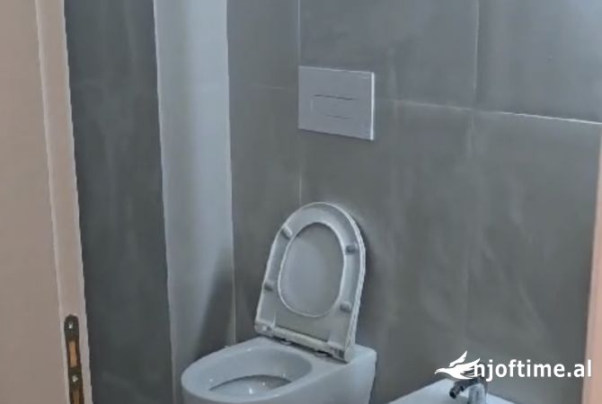 Shtepi me qera Apartament ne Tirane, 1+1, Mobilimi E mobiluar, Pagesa 400  Euro.