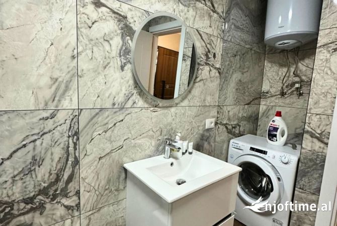 Shtepi me qera Apartament ne Tirane, 1+1, Mobilimi E mobiluar, Pagesa 690  Euro.