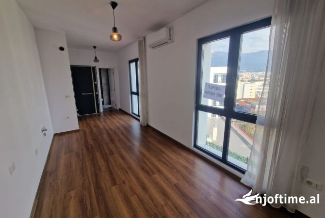 Shtepi me qera Garsoniere ne Tirane - 350 Euro