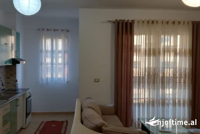 Shtepi me qera 2+1 ne Tirane - 500 Euro