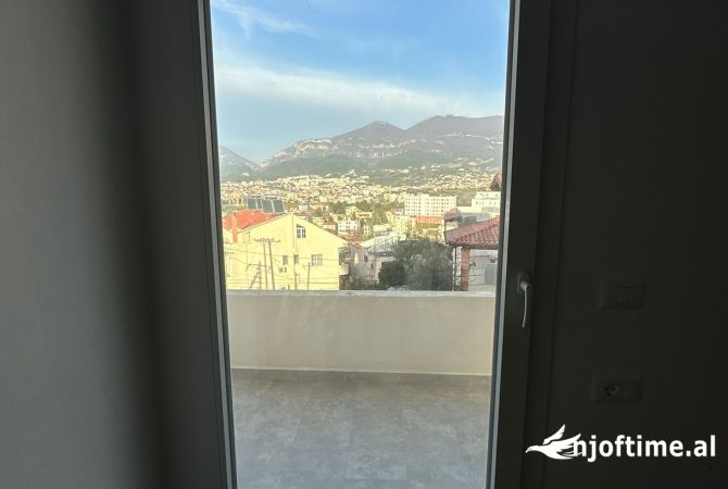 Shtepi me qera Apartament ne Tirane, 1+1, Mobilimi E mobiluar, Pagesa 40,000  Leke.