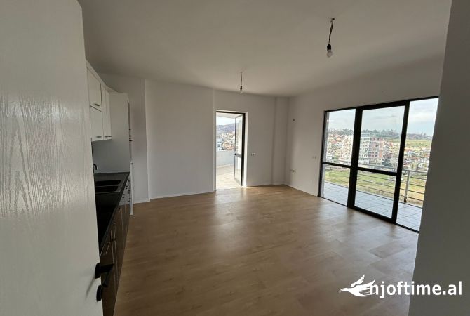 Shtepi me qera 2+1 ne Tirane - 450 Euro