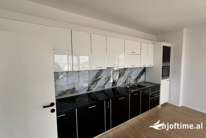 Shtepi me qera 2+1 ne Tirane - 450 Euro