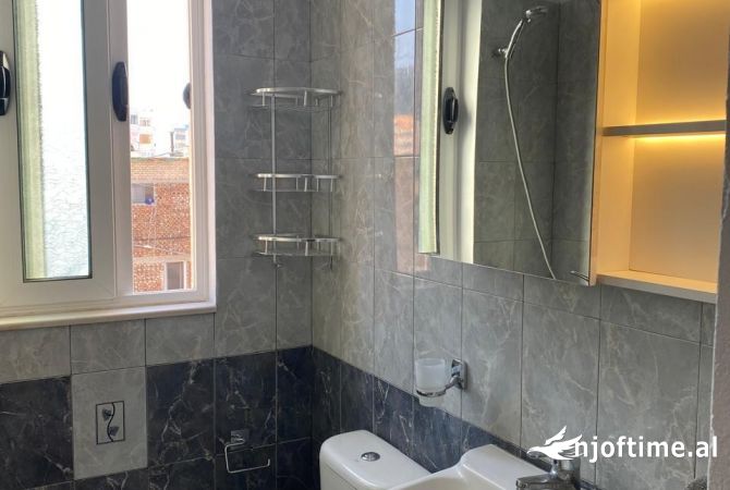 Shtepi me qera Apartament ne Tirane, 2+1, Mobilimi E mobiluar, Pagesa 600  Euro.