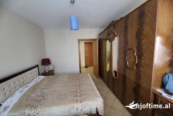 Shtepi me qera 1+1 ne Tirane - 40,000 Leke