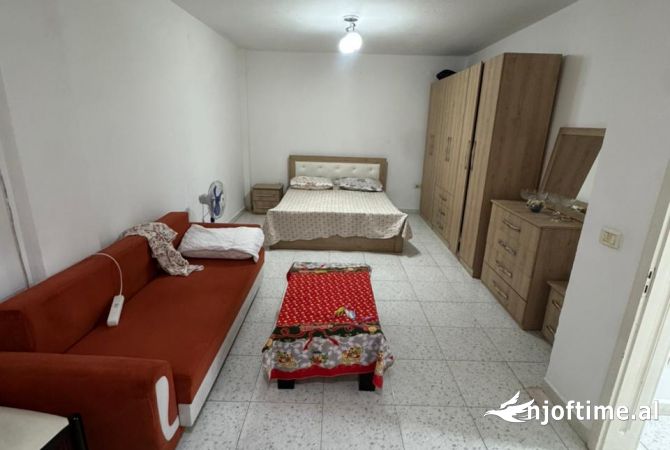 Shtepi me qera 1+1 ne Tirane - 40,000 Leke