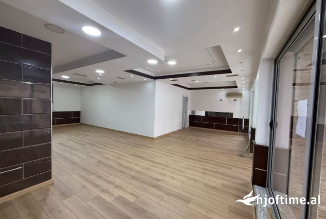 Ambient biznesi me qera 1+1 ne Tirane - 1,500 Euro