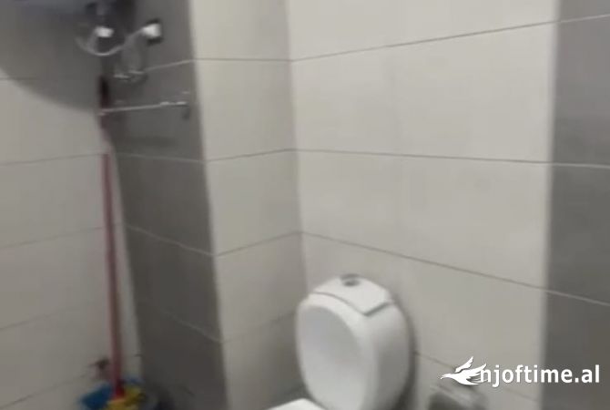 Shtepi me qera Apartament ne Tirane, 2+1, Mobilimi E mobiluar, Pagesa 50,000  Leke.