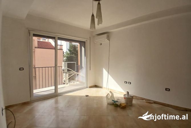 Ambient biznesi me qera 1+1 ne Tirane - 500 Euro