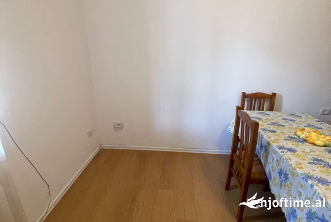 Shtepi me qera 1+1 ne Tirane - 40,000 Leke