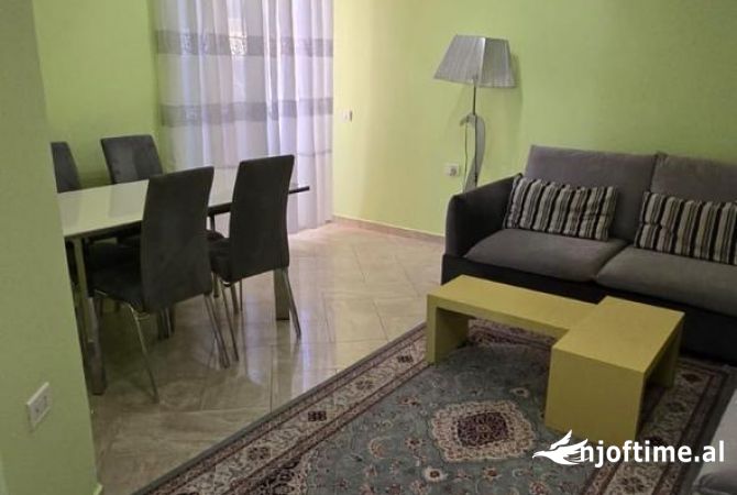 Shtepi me qera Apartament ne Tirane, 1+1, Mobilimi E mobiluar, Pagesa 600  Euro.