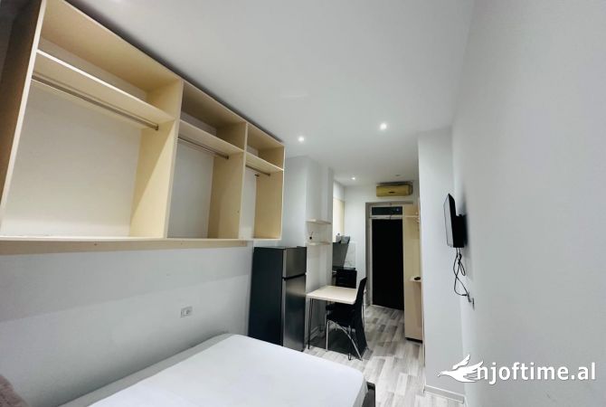 Shtepi me qera Apartament ne Tirane, Garsoniere, Mobilimi E mobiluar, Pagesa 400  Euro.