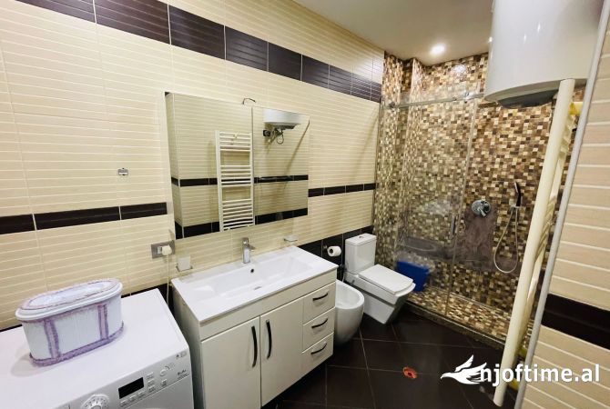 Shtepi me qera Apartament ne Tirane, 2+1, Mobilimi E mobiluar, Pagesa 450  Euro.