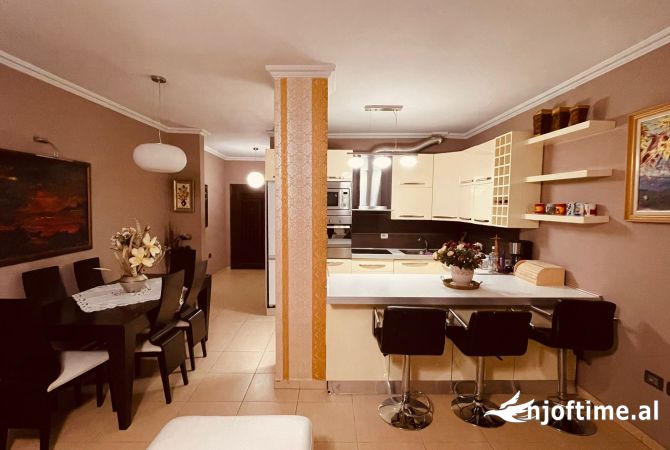 Shtepi me qera 2+1 ne Tirane - 450 Euro