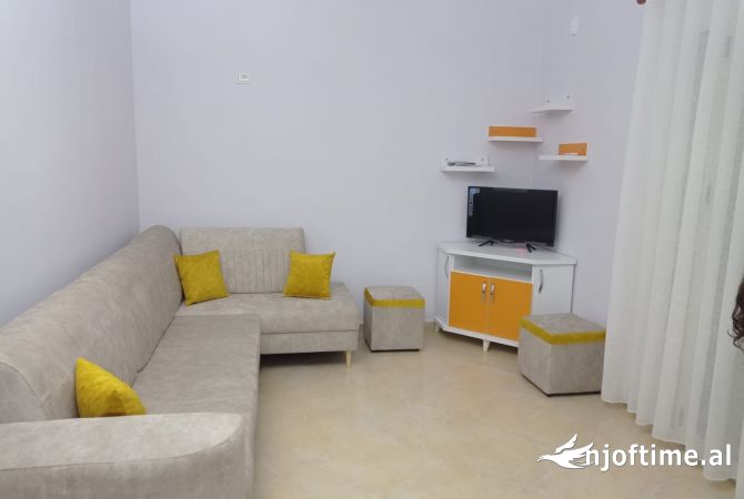 Shtepi me qera 2+1 ne Tirane - 500 Euro