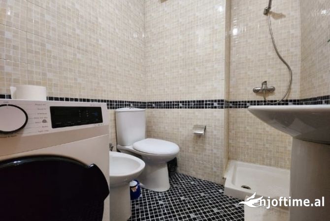 Shtepi me qera Apartament ne Tirane, 1+1, Mobilimi E mobiluar, Pagesa 520  Euro.