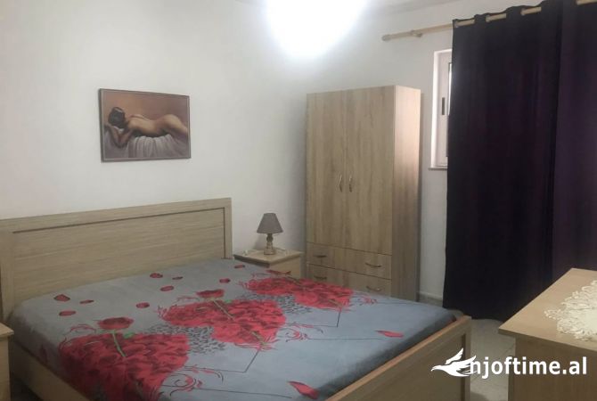 Shtepi me qera 1+1 ne Tirane - 380 Euro