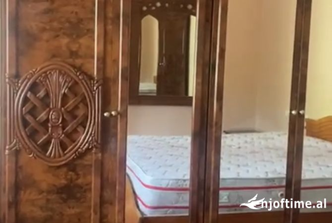 Shtepi me qera 2+1 ne Tirane - 35,000 Leke