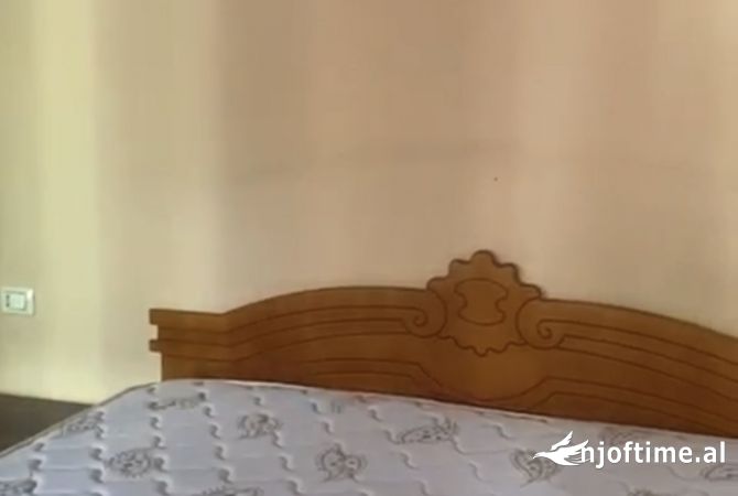 Shtepi me qera 2+1 ne Tirane - 35,000 Leke