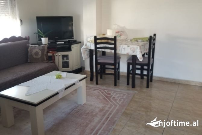 Shtepi me qera 1+1 ne Tirane - 38,000 Leke