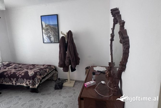 Shtepi me qera 2+1 ne Tirane - 45,000 Leke