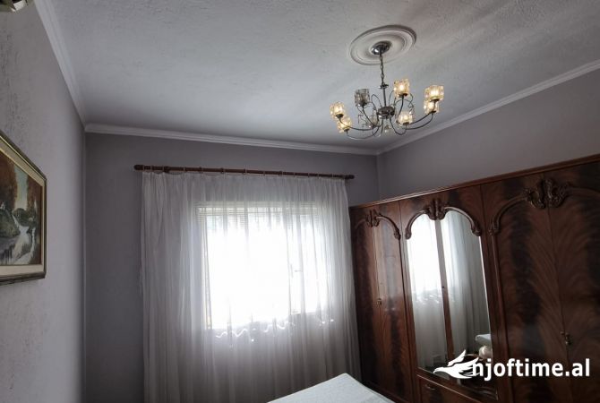 Shtepi me qera 1+1 ne Tirane - 40,000 Leke