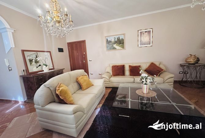Shtepi me qera 2+1 ne Tirane - 750 Euro