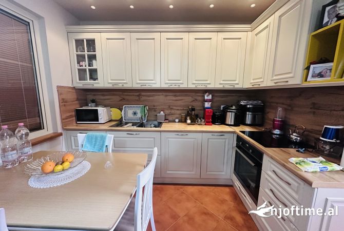 Shtepi me qera Apartament ne Tirane, 2+1, Mobilimi E mobiluar, Pagesa 600  Euro.