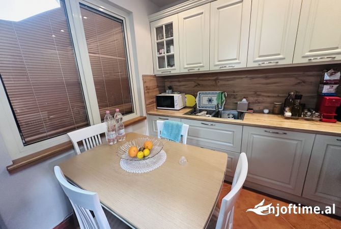 Shtepi me qera Apartament ne Tirane, 2+1, Mobilimi E mobiluar, Pagesa 600  Euro.