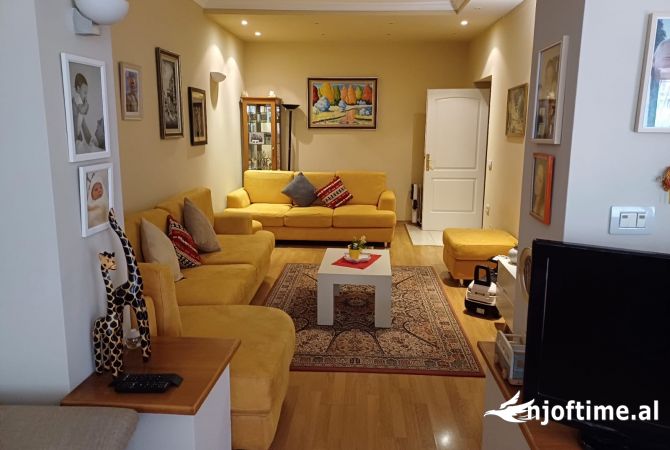 Shtepi me qera 2+1 ne Tirane - 600 Euro